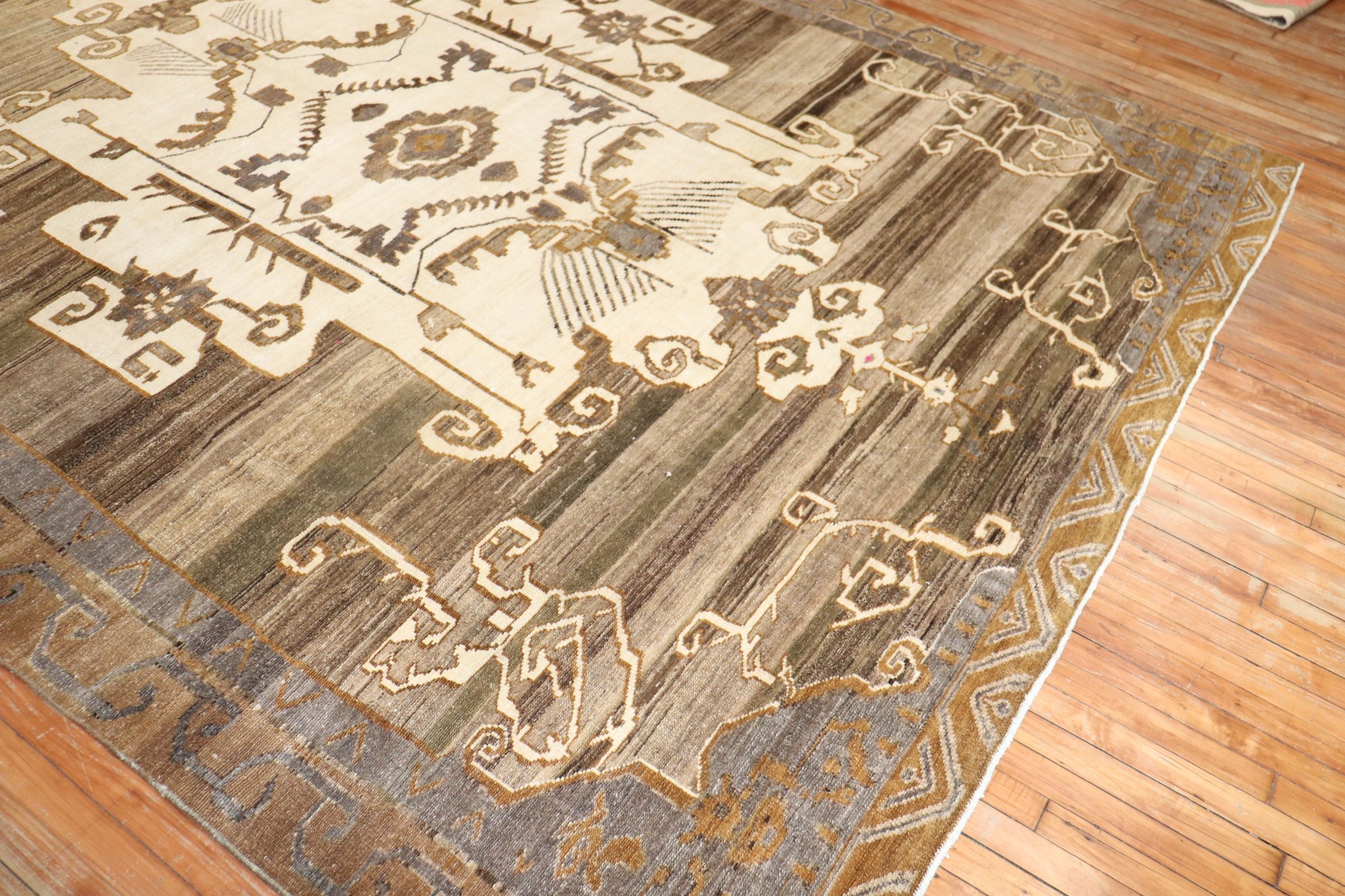 Masculine Late 20th Century Turkish Rug No. j2431 - J&D Oriental