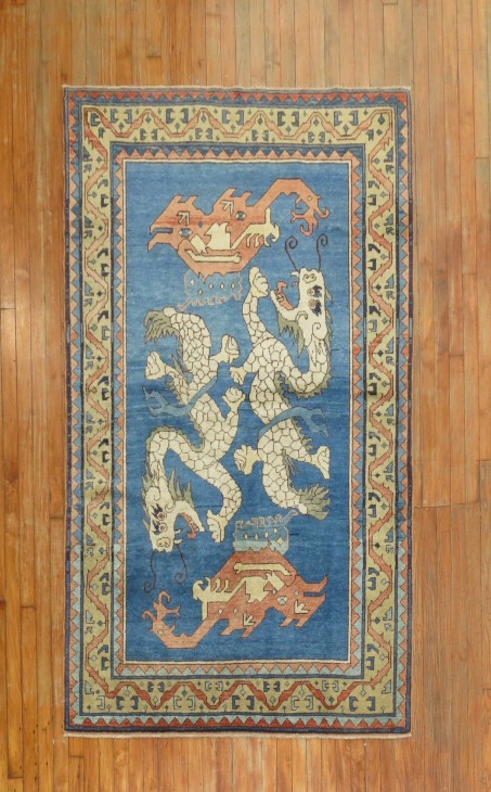 Handmade Vintage Turkish Rug | 139 x 95 cm | 4'7