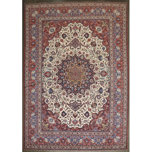 Early 20th Century Antique Persian Isfahan No. 10811