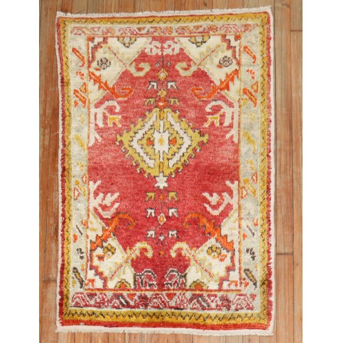 Vintage Red Small Medallion Oushak No. 30950